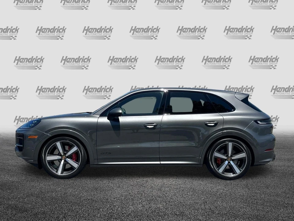 2025 Porsche 9Y0/9Y3 Cayenne GTS - Image 8 of 31