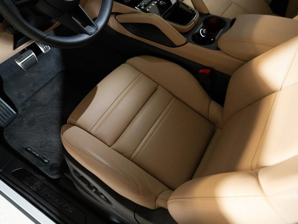 2025 Porsche 9Y0/9Y3 Cayenne GTS - Image 14 of 29