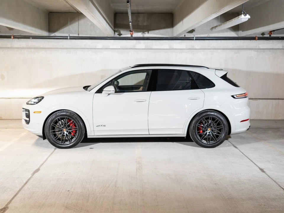 2025 Porsche 9Y0/9Y3 Cayenne GTS - Image 3 of 29