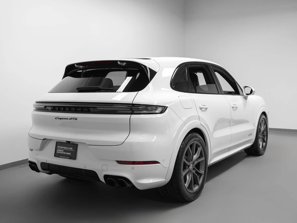 2025 Porsche 9Y0/9Y3 Cayenne GTS - Image 12 of 31