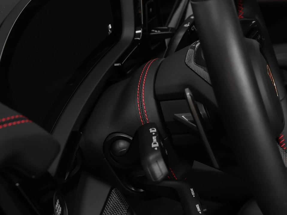 2025 Porsche 9Y0/9Y3 Cayenne GTS - Image 29 of 31