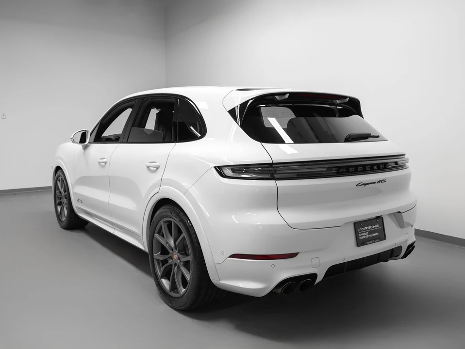 2025 Porsche 9Y0/9Y3 Cayenne GTS - Image 3 of 31