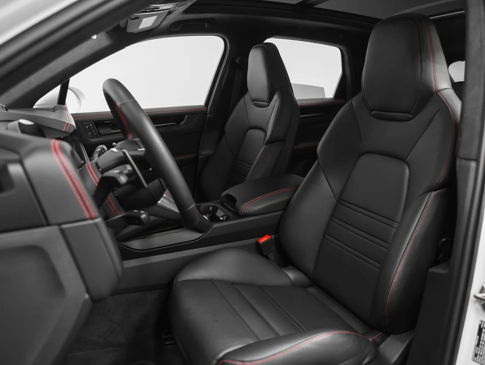 2025 Porsche 9Y0/9Y3 Cayenne GTS - Image 5 of 31