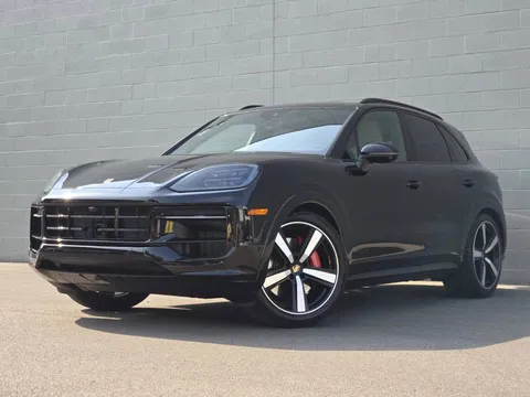 2025 Porsche Cayenne GTS