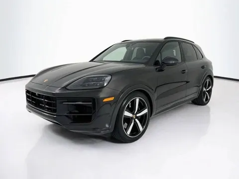 2025 Porsche Cayenne GTS