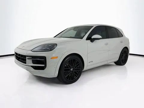 2025 Porsche Cayenne GTS