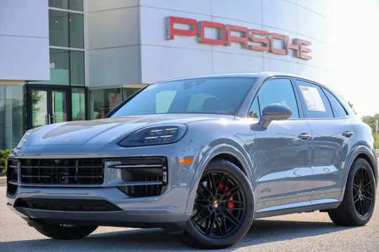 2025 Porsche Cayenne GTS