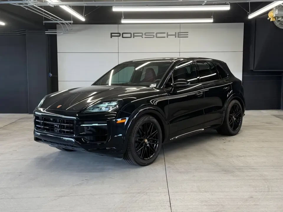2025 Porsche 9Y0/9Y3 Cayenne GTS - Image 7 of 31