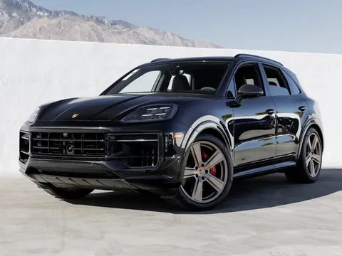 2025 Porsche Cayenne GTS