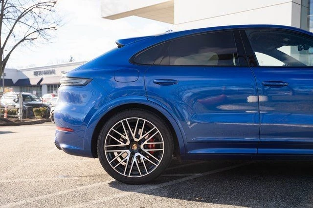 2025 Porsche - Image 9 of 31