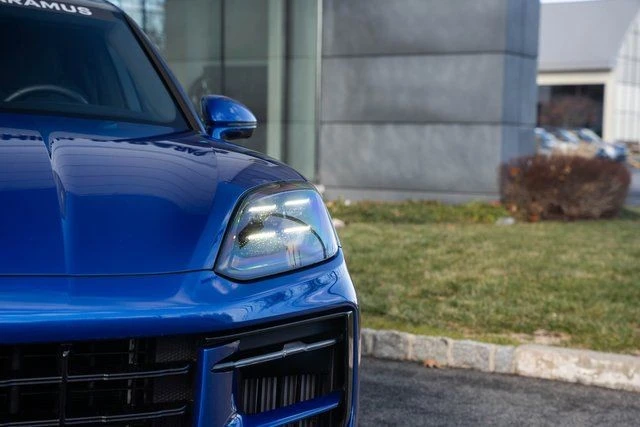 2025 Porsche 9Y0/9Y3 Cayenne GTS - Image 5 of 31