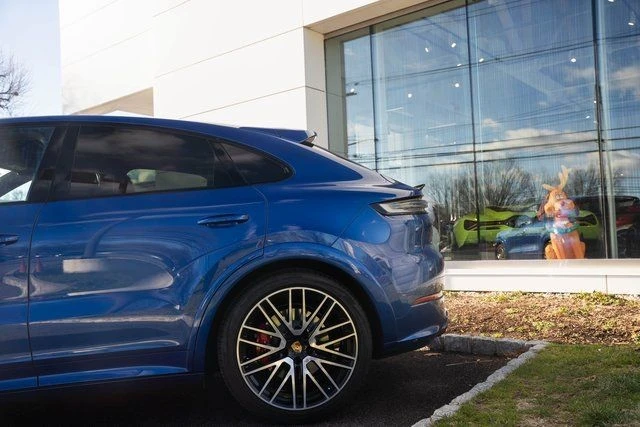 2025 Porsche - Image 6 of 31