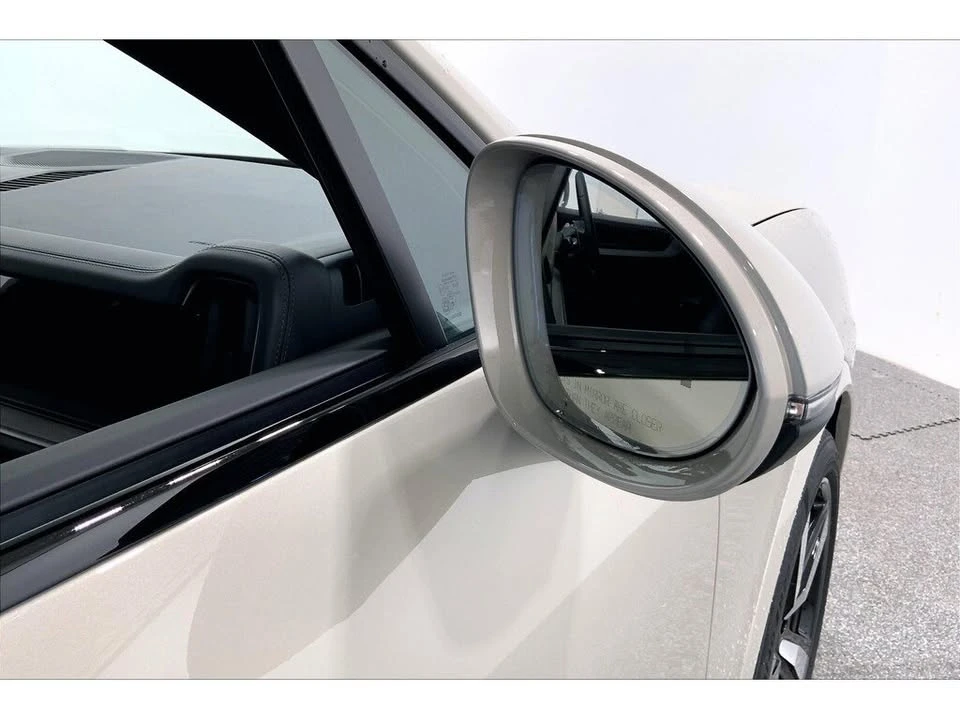 2025 Porsche 9Y0/9Y3 Cayenne - Image 13 of 20
