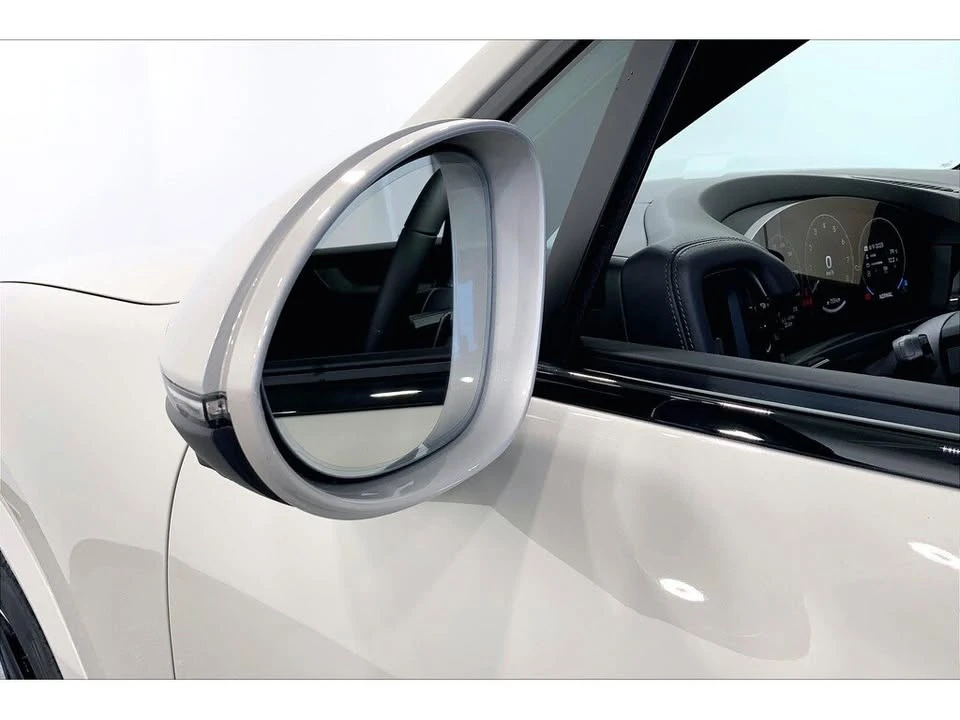 2025 Porsche 9Y0/9Y3 Cayenne - Image 12 of 20