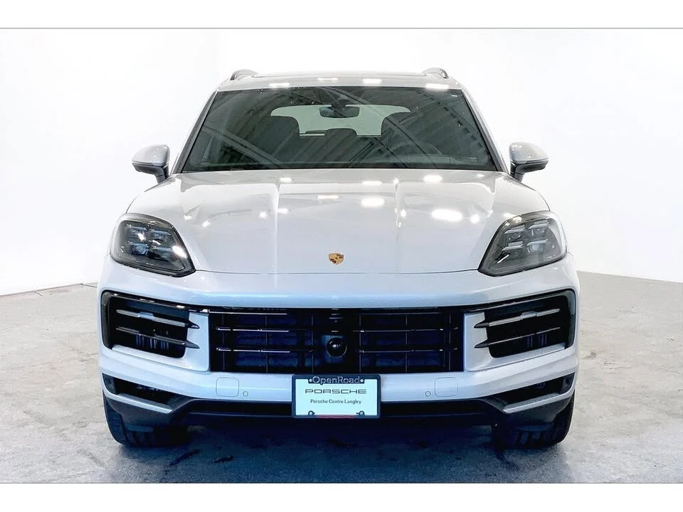 2025 Porsche 9Y0/9Y3 Cayenne - Image 2 of 20