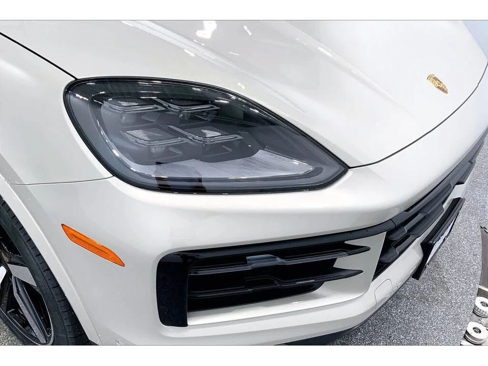 2025 Porsche 9Y0/9Y3 Cayenne - Image 9 of 20