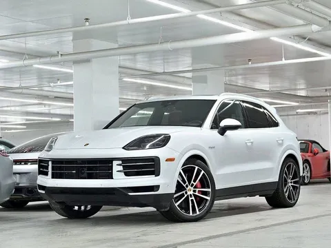 2025 Porsche Cayenne S E-Hybrid
