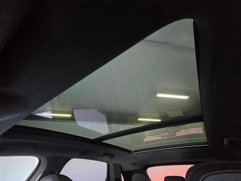 2025 Porsche 9Y0/9Y3 Cayenne - Image 2 of 20