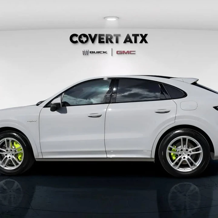 2025 Porsche 9Y0/9Y3 Cayenne - Image 7 of 17
