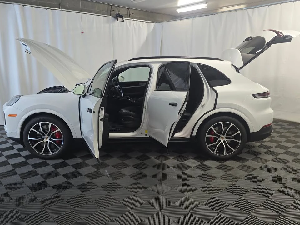 2025 Porsche 9Y0/9Y3 Cayenne - Image 14 of 20