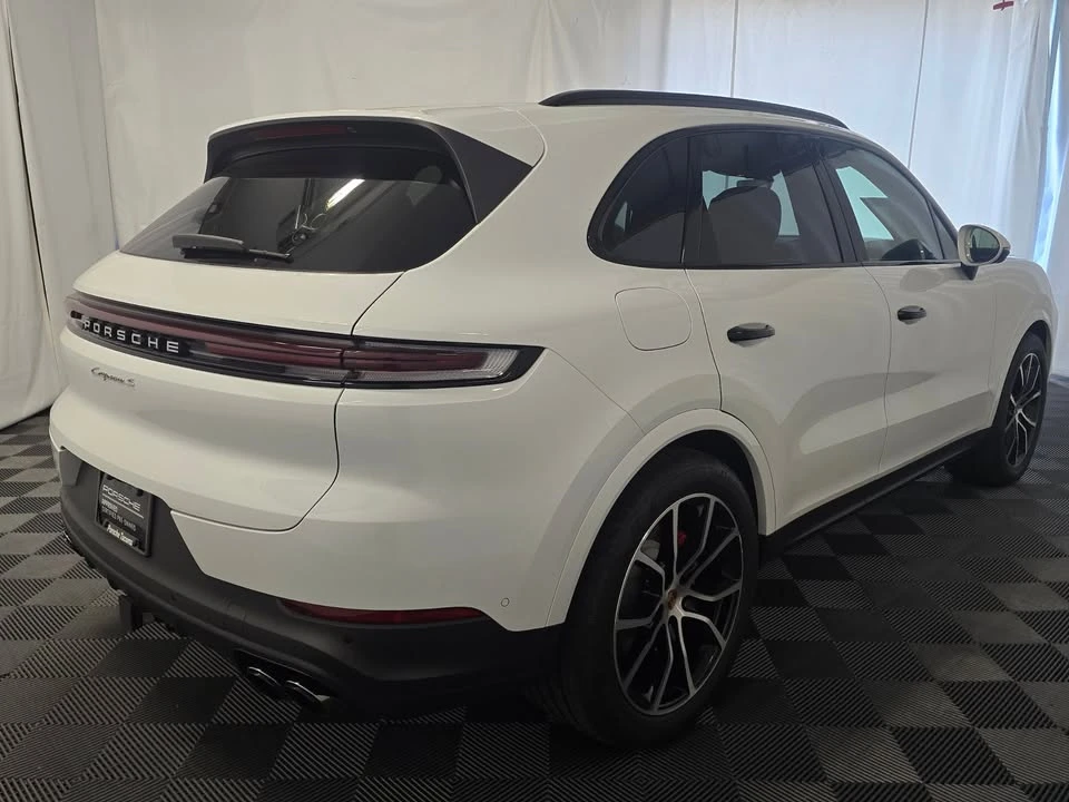 2025 Porsche 9Y0/9Y3 Cayenne - Image 8 of 20