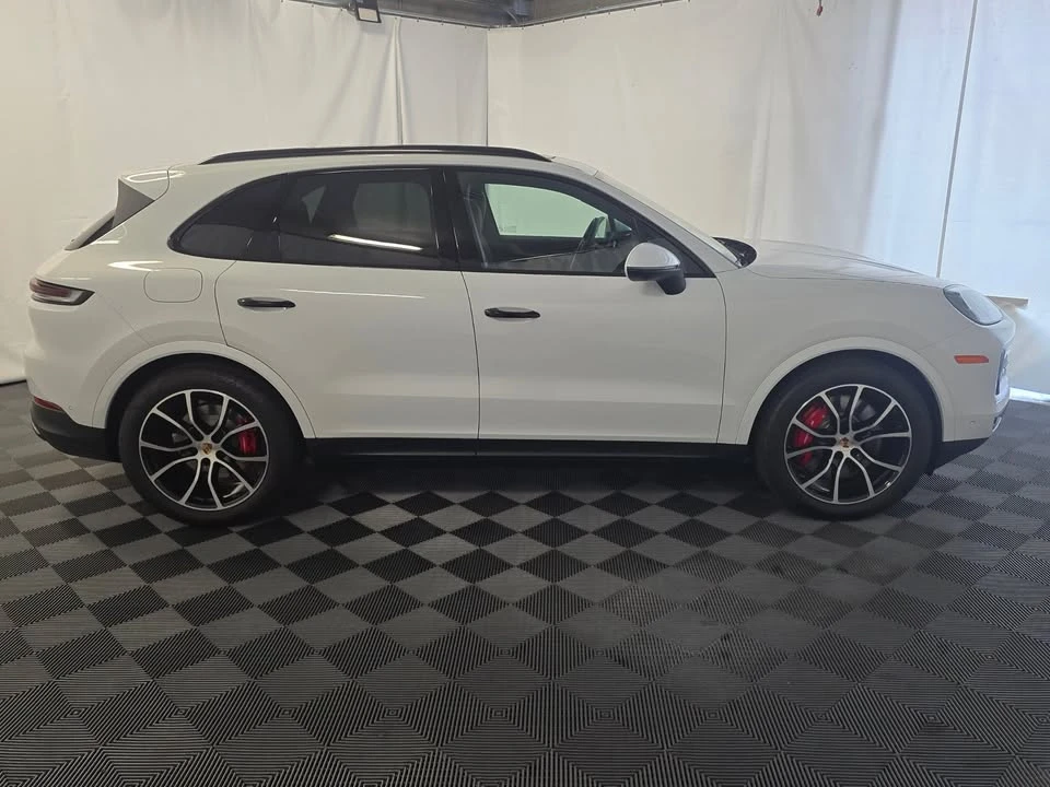 2025 Porsche 9Y0/9Y3 Cayenne - Image 9 of 20