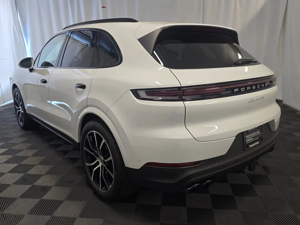 2025 Porsche 9Y0/9Y3 Cayenne - Image 4 of 20