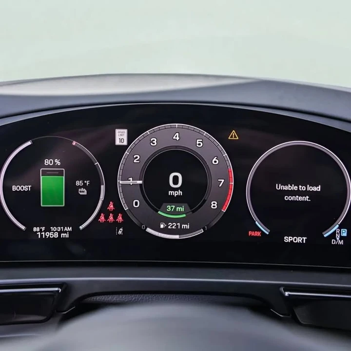 2025 Porsche 9Y0/9Y3 Cayenne - Image 15 of 17