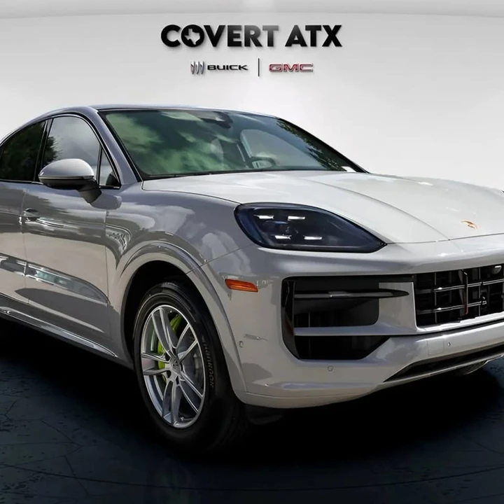 2025 Porsche 9Y0/9Y3 Cayenne - Image 10 of 17