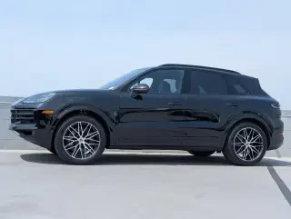 2025 Porsche 9Y0/9Y3 Cayenne - Image 2 of 4