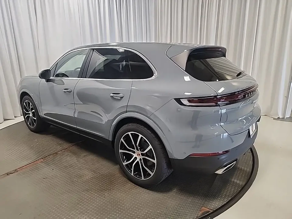 2025 Porsche 9Y0/9Y3 Cayenne - Image 3 of 8