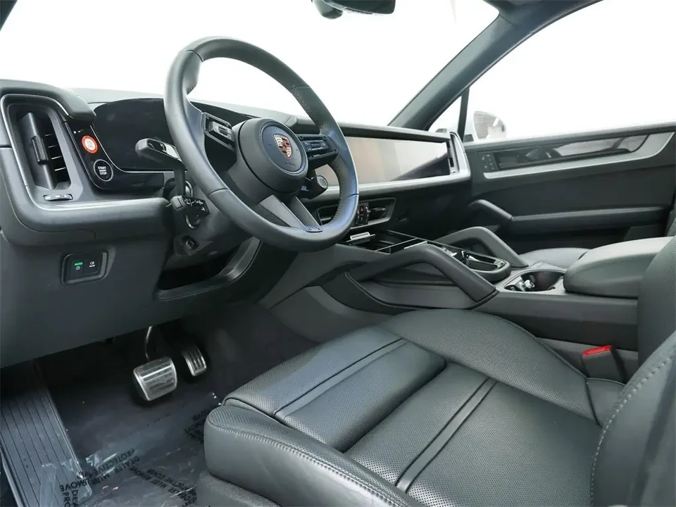 2025 Porsche 9Y0/9Y3 Cayenne S - Image 4 of 5