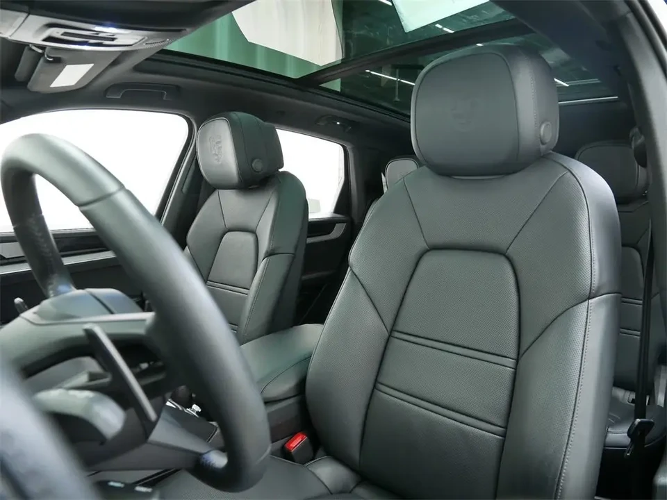 2025 Porsche 9Y0/9Y3 Cayenne S - Image 5 of 5