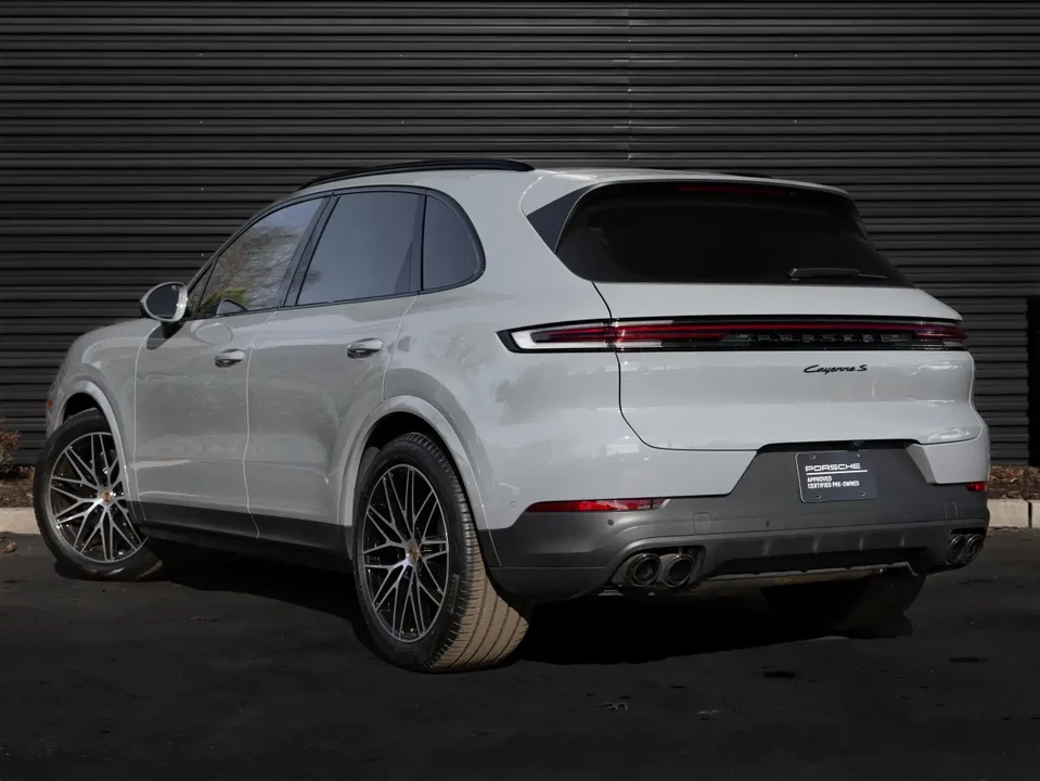 2025 Porsche 9Y0/9Y3 Cayenne S - Image 3 of 10
