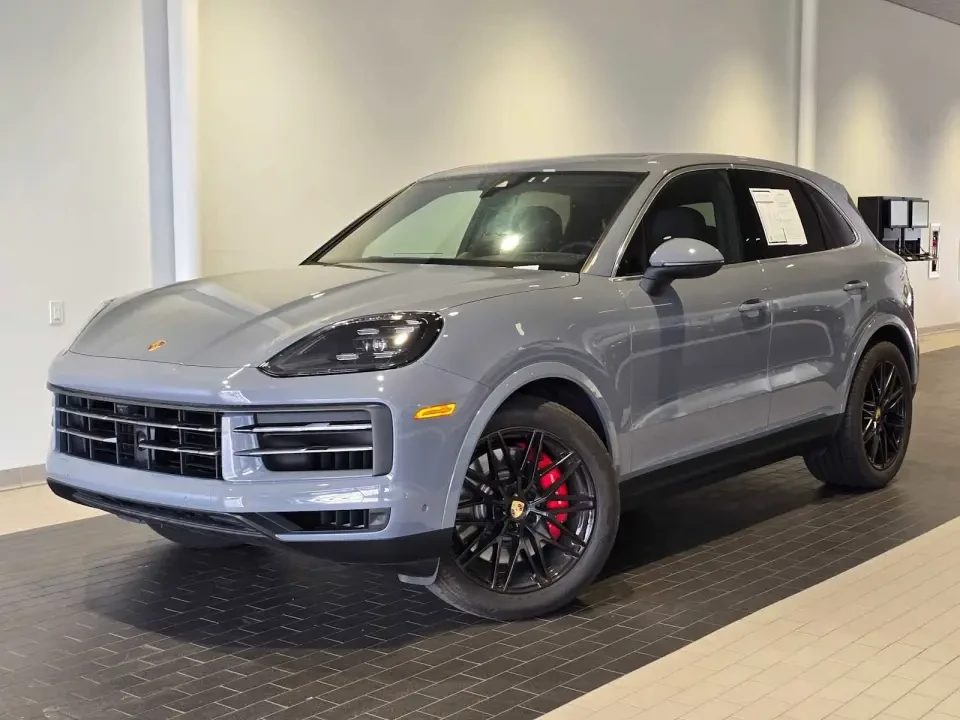 2025 Porsche 9Y0/9Y3 Cayenne S - Image 10 of 10