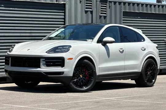 2025 Porsche Cayenne S Coupe