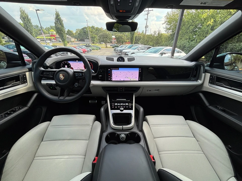 2025 Porsche Cayenne - Image 31 of 31