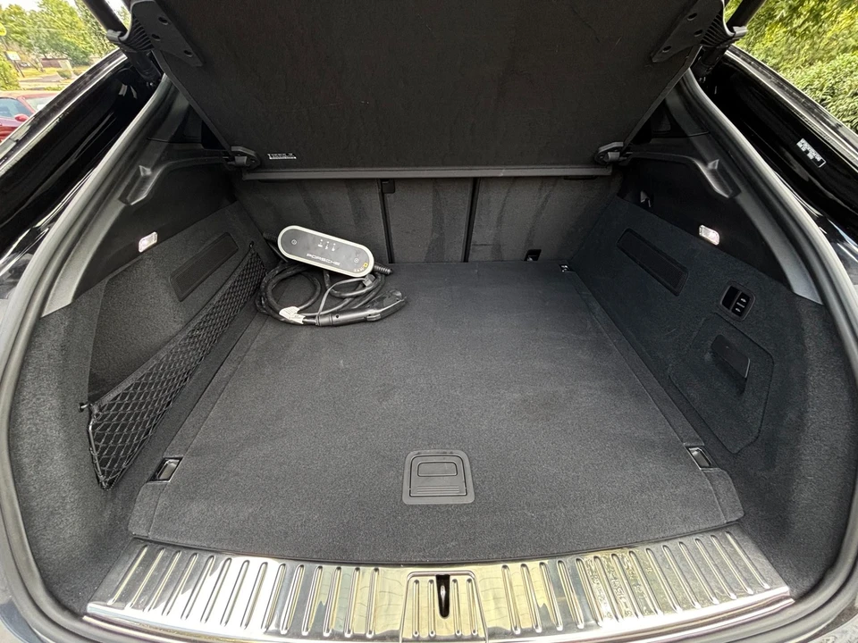 2025 Porsche Cayenne - Image 26 of 31