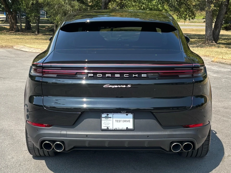 2025 Porsche Cayenne - Image 5 of 31