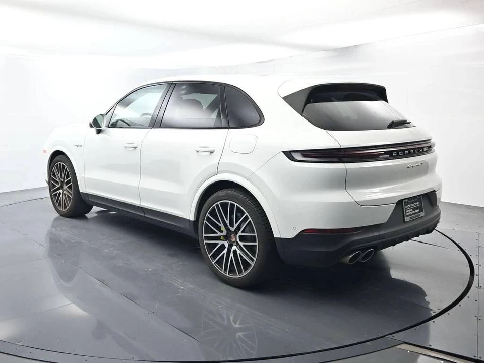 2025 Porsche 9Y0/9Y3 Cayenne - Image 3 of 4