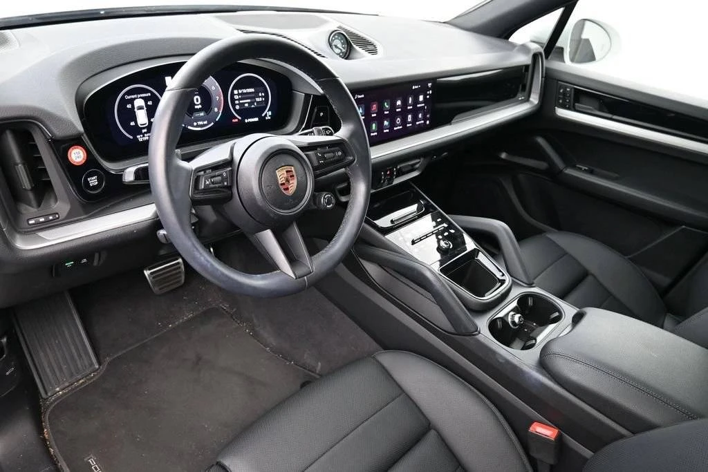 2025 Porsche 9Y0/9Y3 Cayenne - Image 4 of 4