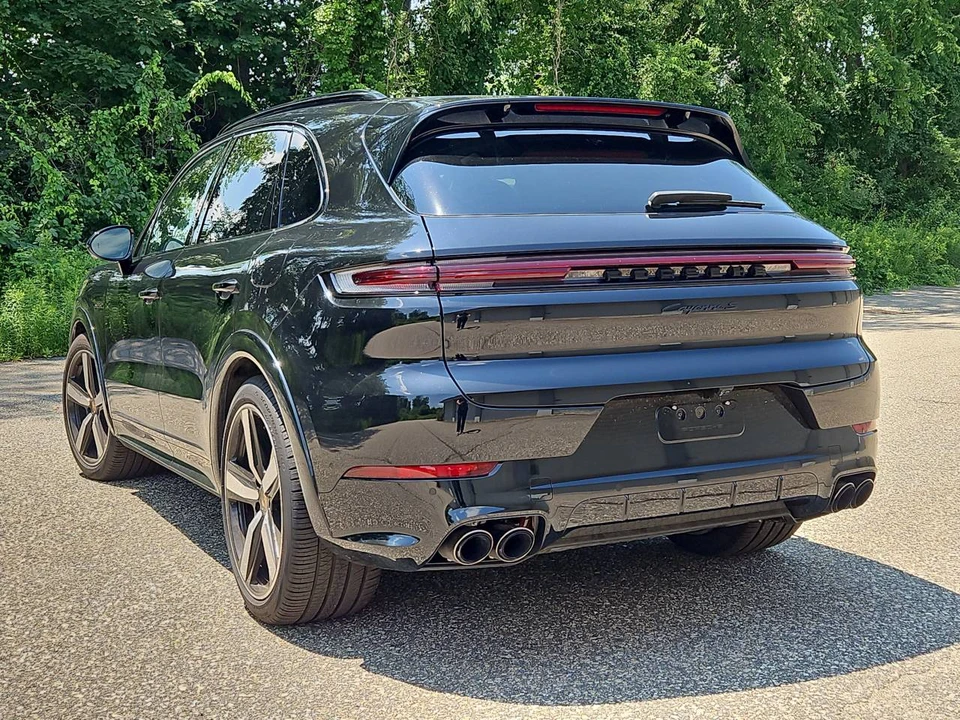 2025 Porsche Cayenne - Image 3 of 5