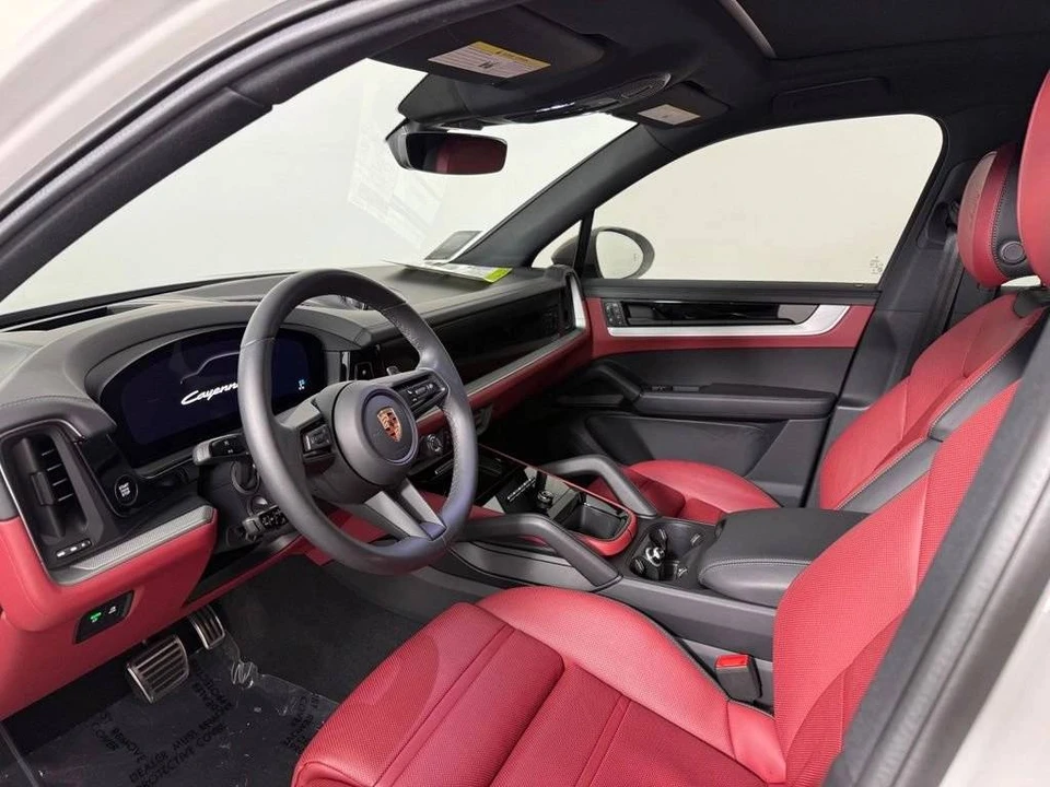 2025 Porsche Cayenne - Image 4 of 5