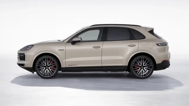 2025 Porsche 9Y0/9Y3 Cayenne S - Image 10 of 31