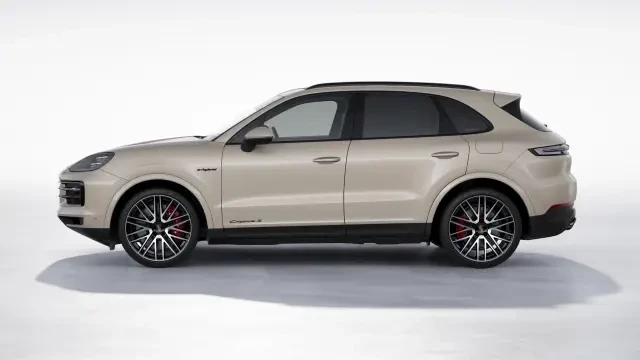 2025 Porsche 9Y0/9Y3 Cayenne S - Image 14 of 31