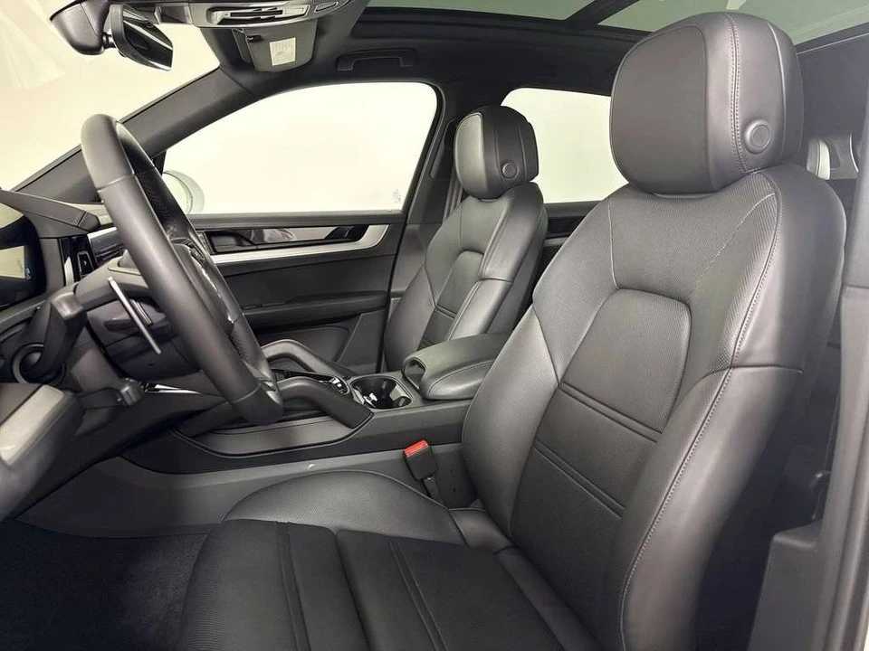 2025 Porsche Cayenne - Image 5 of 5