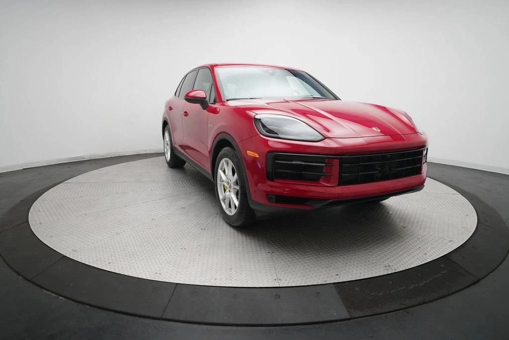 2025 Porsche Cayenne - Image 3 of 4
