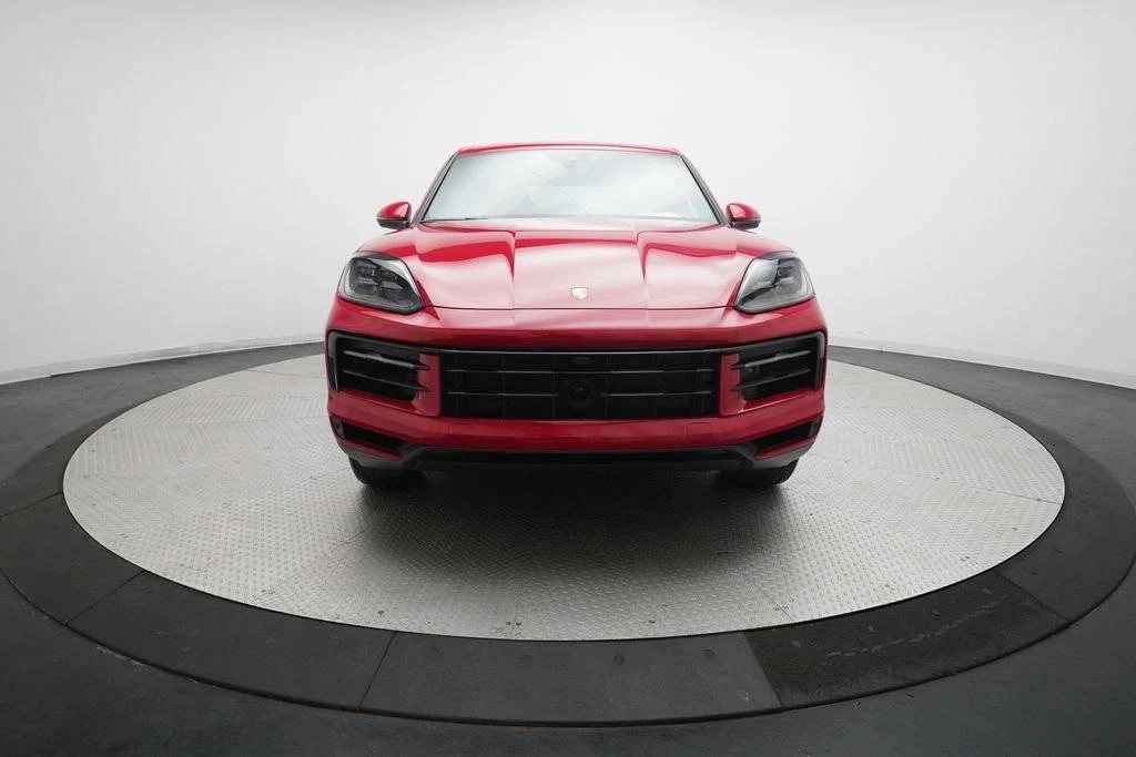 2025 Porsche Cayenne - Image 2 of 4
