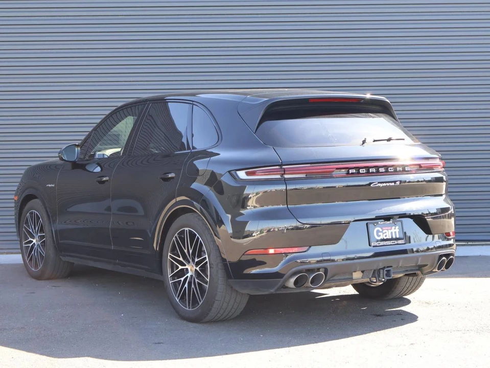 2025 Porsche Cayenne - Image 3 of 5
