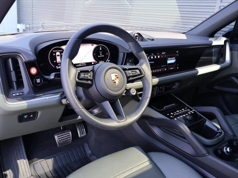 2025 Porsche Cayenne - Image 4 of 5
